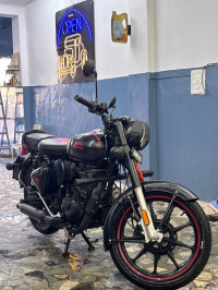 Royal Enfield Classic Stealth Black 2020 Model