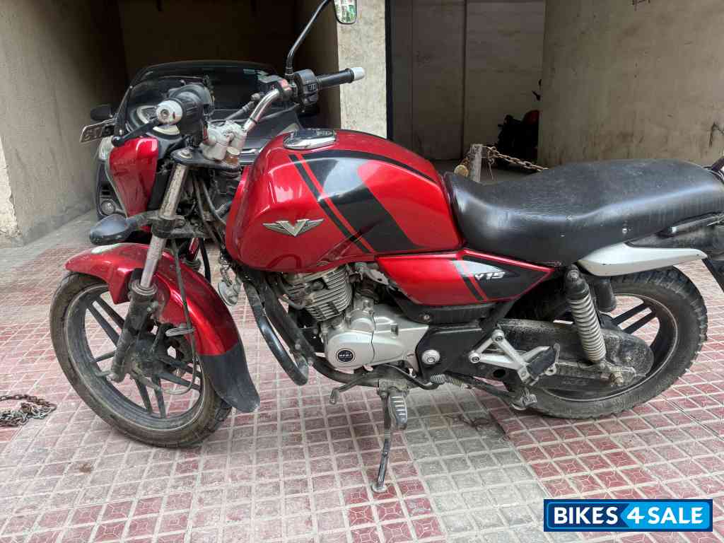Wine Red Bajaj V15 Wine Red Bajaj V15
