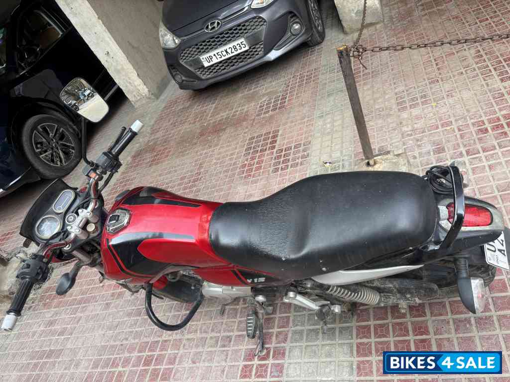 Wine Red Bajaj V15 Wine Red Bajaj V15