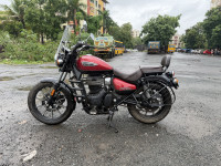 Red Royal Enfield Meteor 350 Supernova