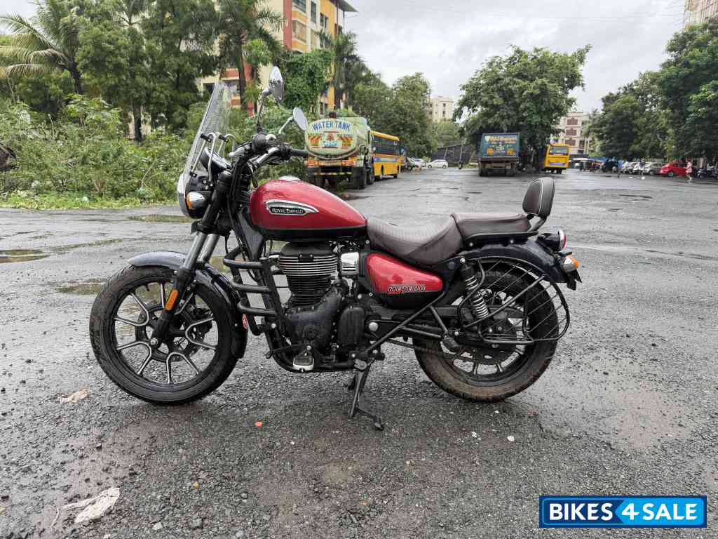 Red Royal Enfield Meteor 350 Supernova Red Royal Enfield Meteor 350 Supernova