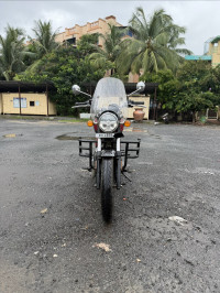 Red Royal Enfield Meteor 350 Supernova