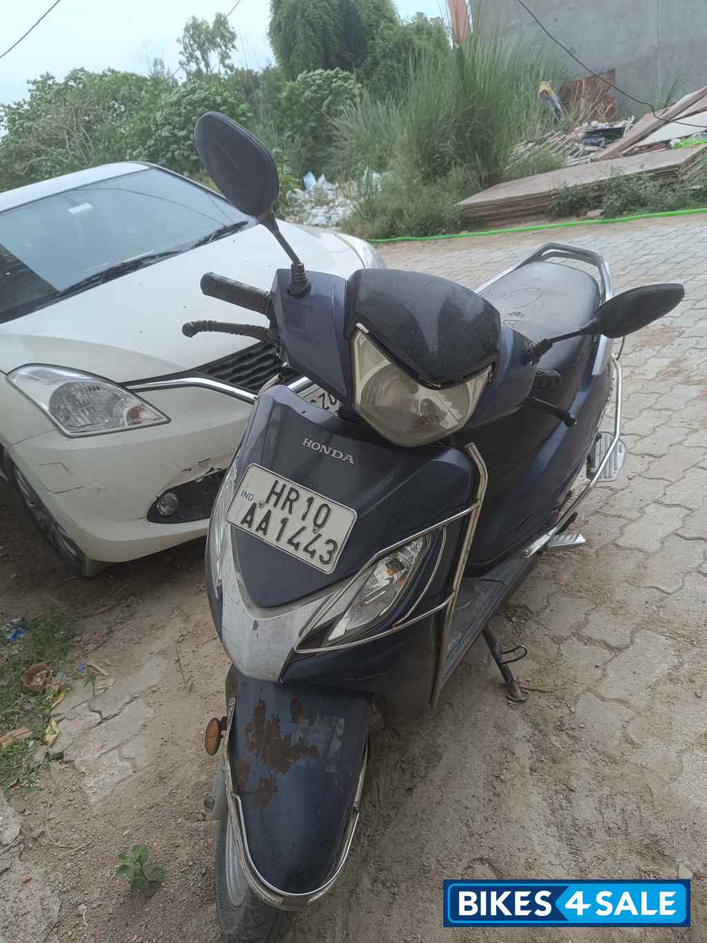 Blue Honda Activa 125 Blue Honda Activa 125