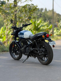 Rebel Blue Royal Enfield Hunter 350 2025