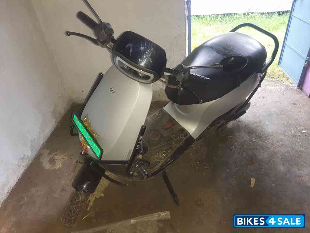 Ola S1X 4 kWh Ola S1X 4 kWh