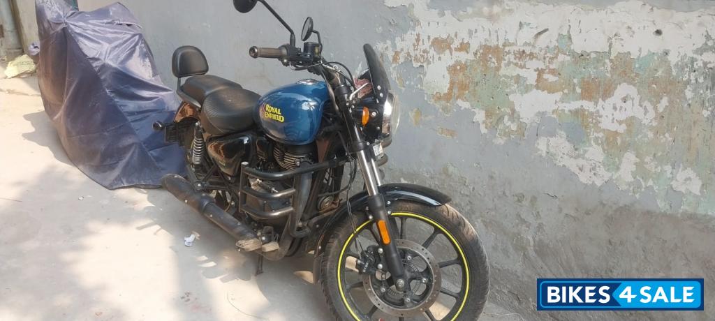 Royal Enfield Meteor 350 Fireball 2025