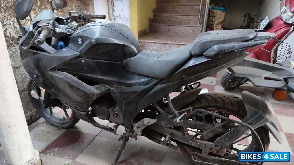 Suzuki Gixxer SF