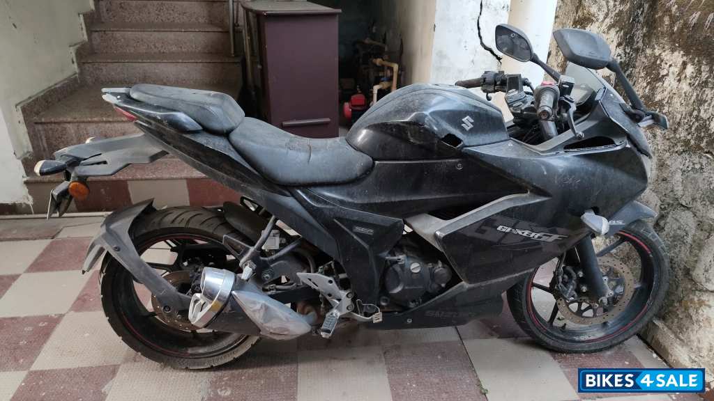 Suzuki Gixxer SF