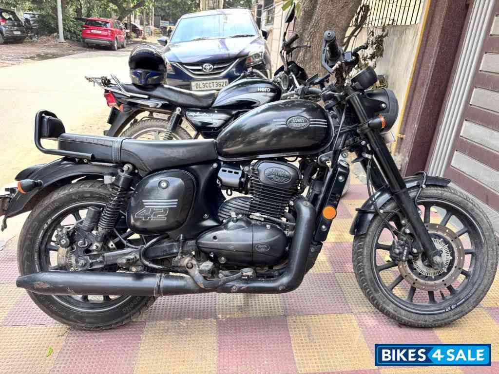 Black Jawa 42 Dual Channel ABS AllStar Black