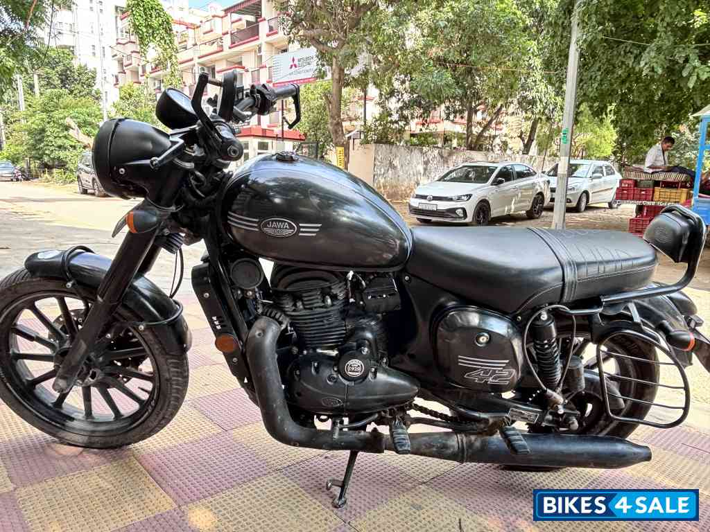 Black Jawa 42 Dual Channel ABS AllStar Black Black Jawa 42 Dual Channel ABS AllStar Black