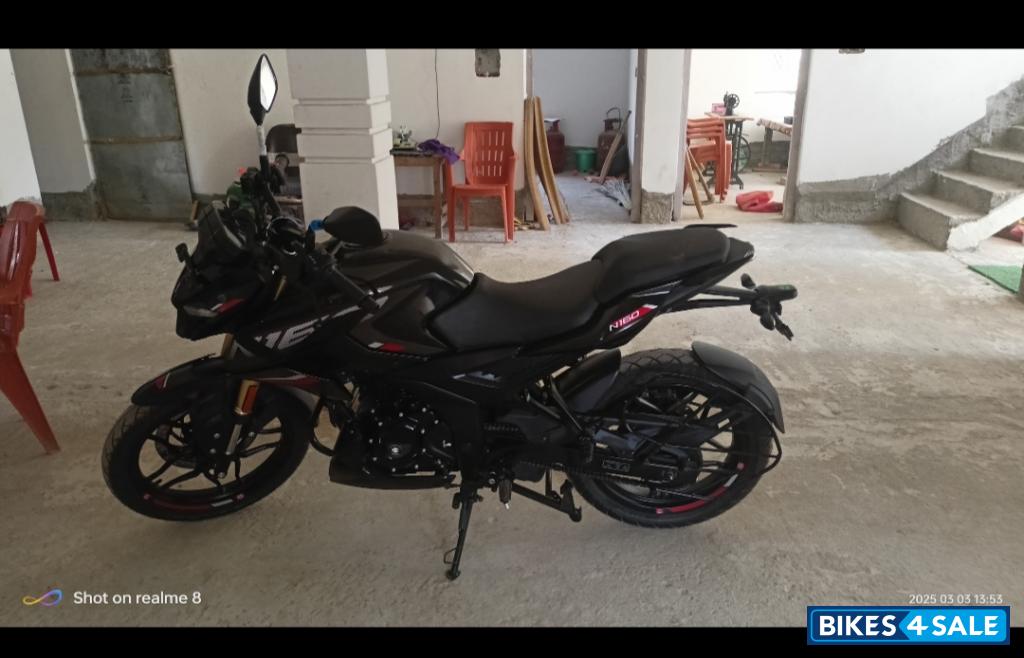 Black Bajaj Pulsar N160 Dual Channel ABS Black Bajaj Pulsar N160 Dual Channel ABS