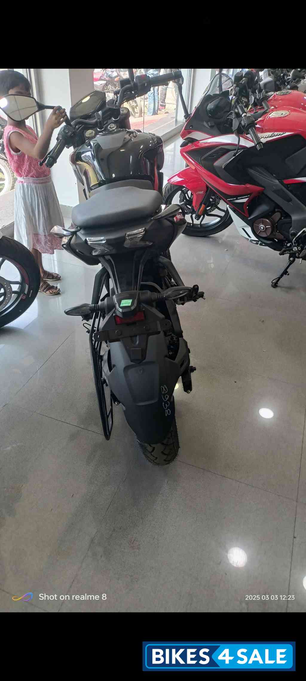 Black Bajaj Pulsar N160 Dual Channel ABS Black Bajaj Pulsar N160 Dual Channel ABS