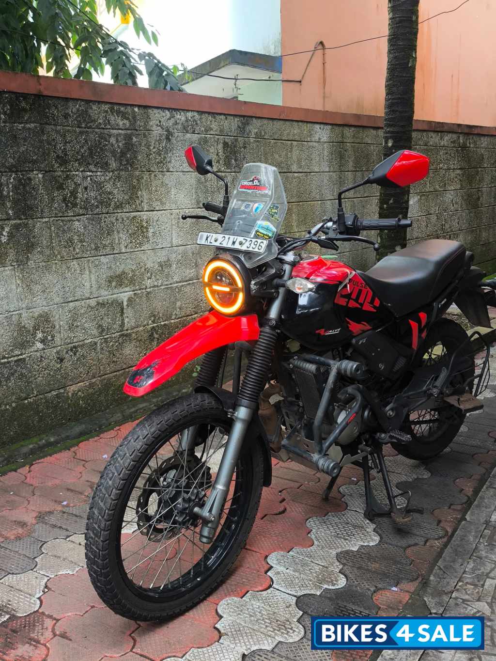 Sports Red Hero Xpulse 200 4V