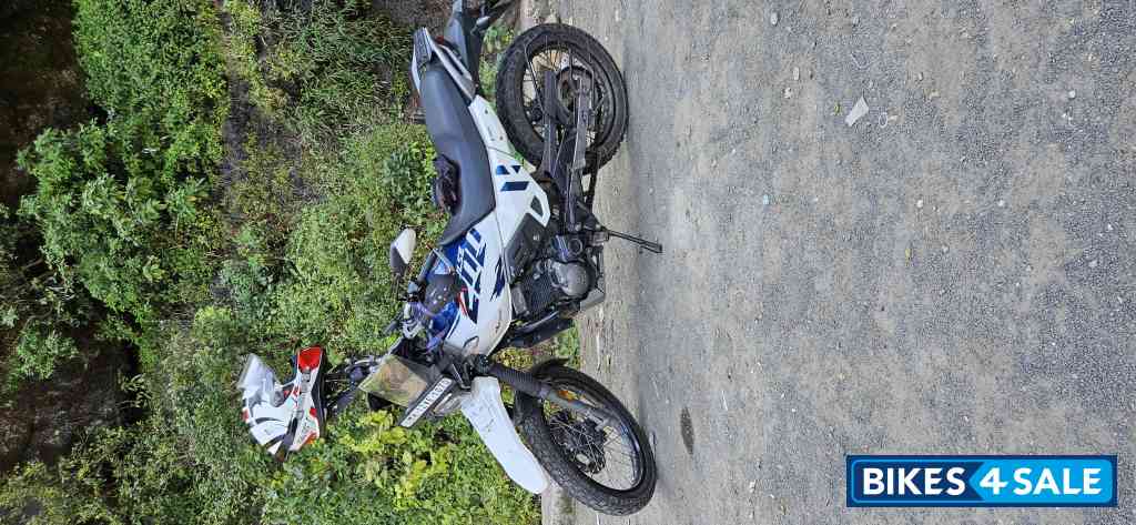 Hero Xpulse 200 4V 2023 Edition Hero Xpulse 200 4V 2023 Edition