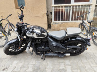 Jawa 42 Bobber Black Mirror 2024 Model