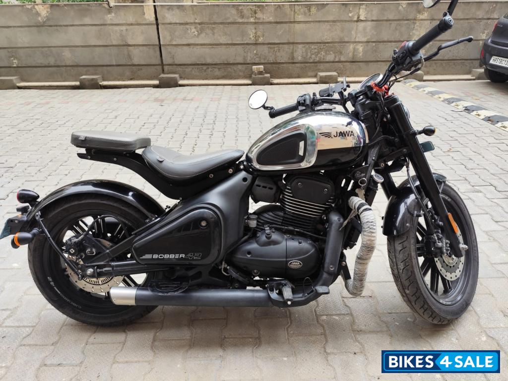 Jawa 42 Bobber Black Mirror Jawa 42 Bobber Black Mirror
