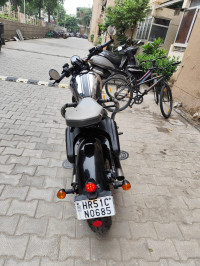 Jawa 42 Bobber Black Mirror