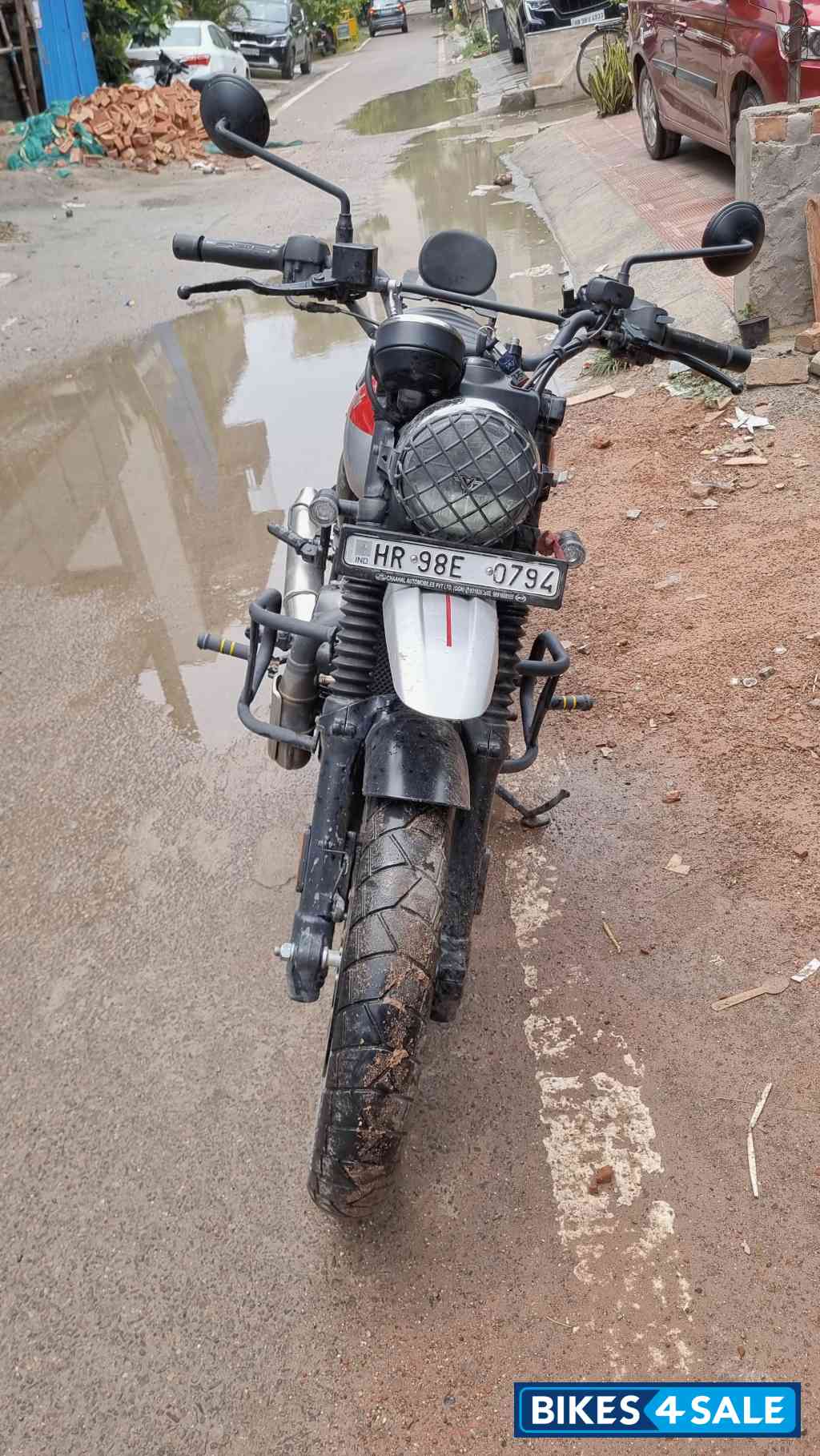 Yezdi Scrambler Dual Tone Yezdi Scrambler Dual Tone