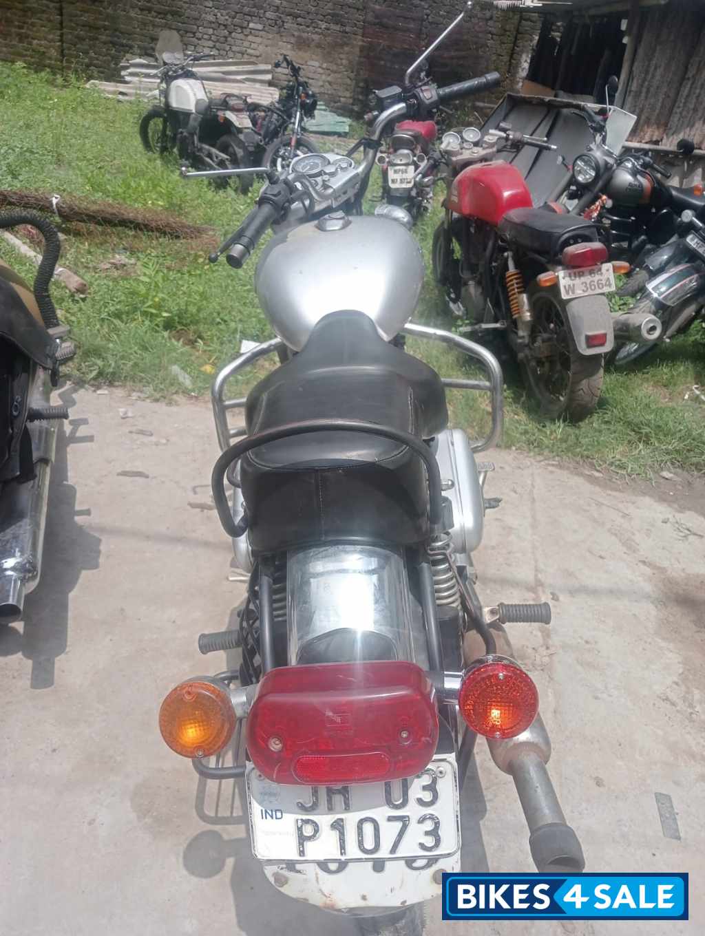 Silver Royal Enfield Bullet Electra Silver Royal Enfield Bullet Electra