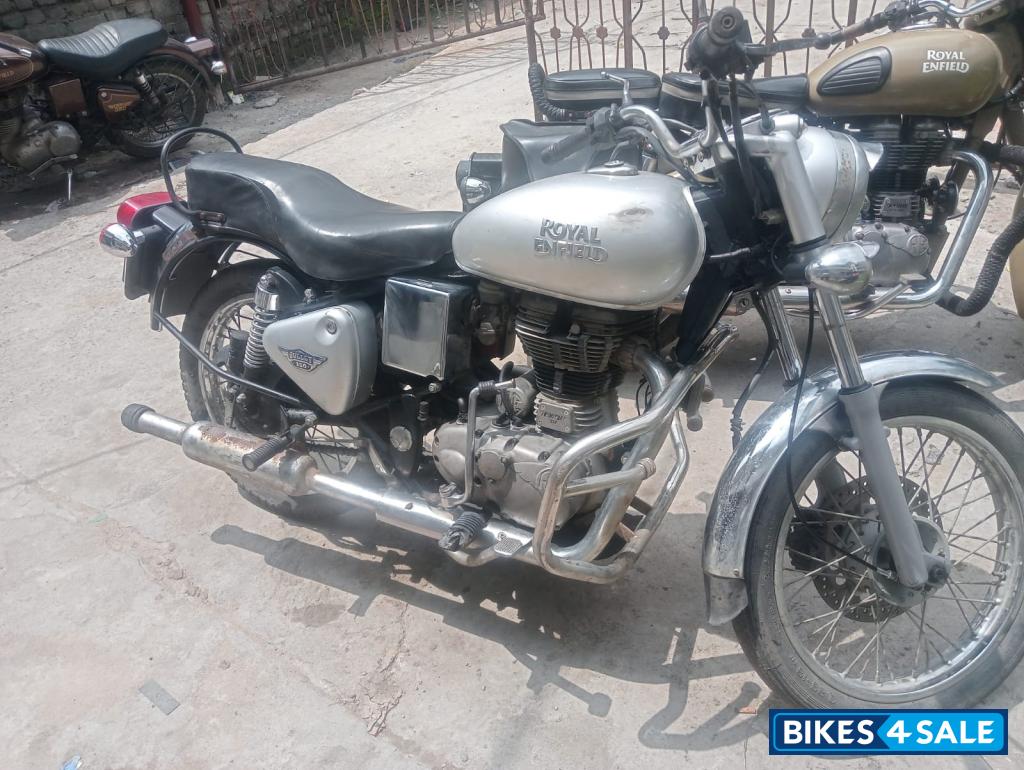 Silver Royal Enfield Bullet Electra Silver Royal Enfield Bullet Electra