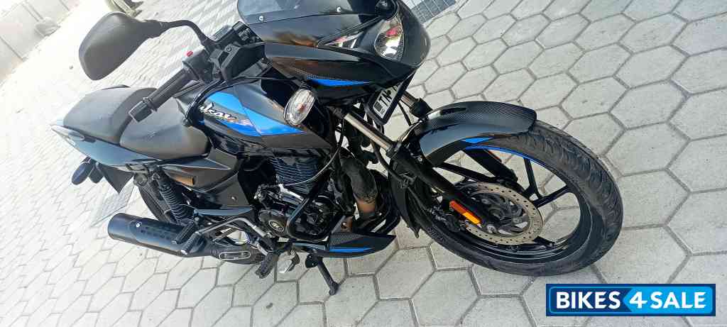 Blue Bajaj Pulsar NS125 BS6
