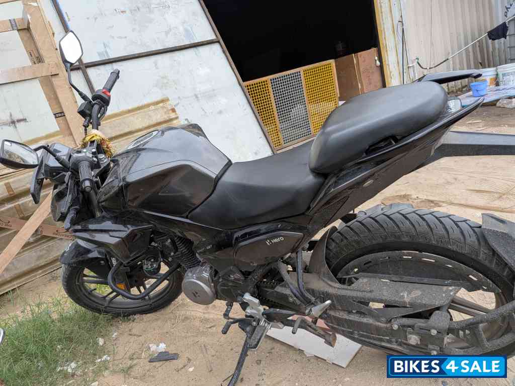 Black Hero Xtreme 125R Black Hero Xtreme 125R