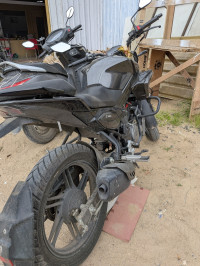 Black Hero Xtreme 125R
