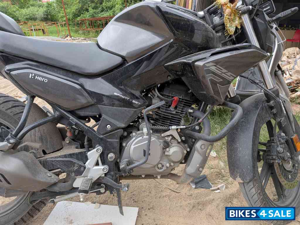 Black Hero Xtreme 125R Black Hero Xtreme 125R