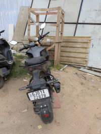 Black Hero Xtreme 125R
