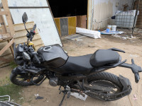 Black Hero Xtreme 125R