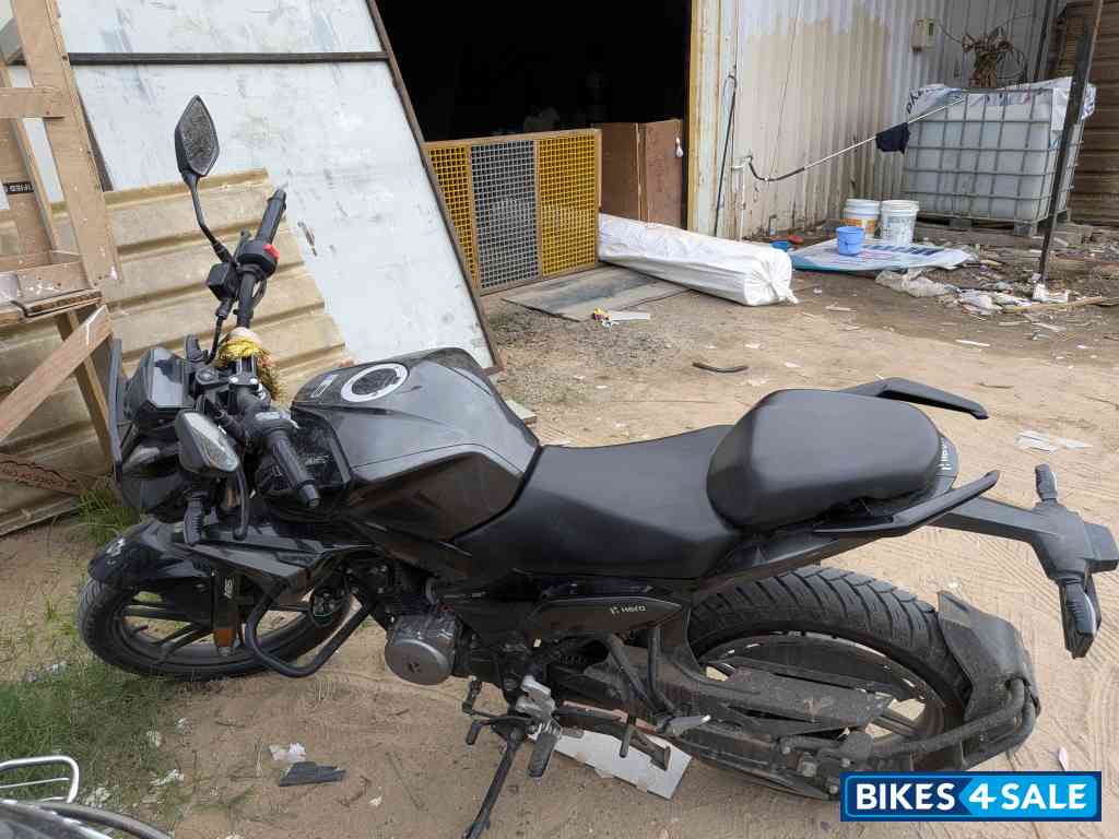 Black Hero Xtreme 125R Black Hero Xtreme 125R