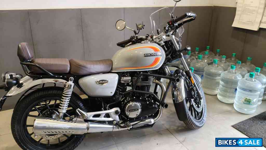 Honda Hness CB350 DLX Pro 2025