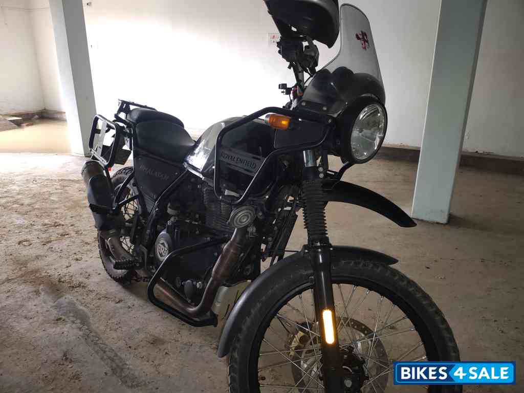 Black Royal Enfield Himalayan 450