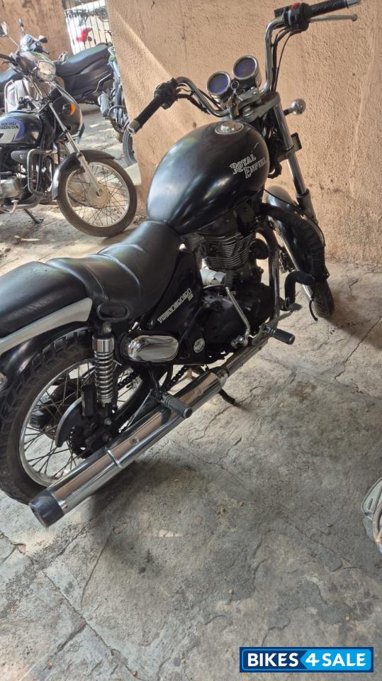 Black Royal Enfield Thunderbird 350