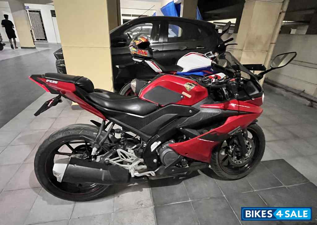 Red Yamaha YZF R15 V3 Red Yamaha YZF R15 V3