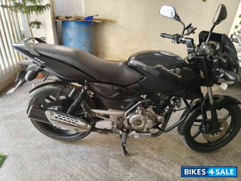 Bajaj Pulsar 150 Single Disc UG