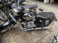Ideal Jawa Yezdi Classic