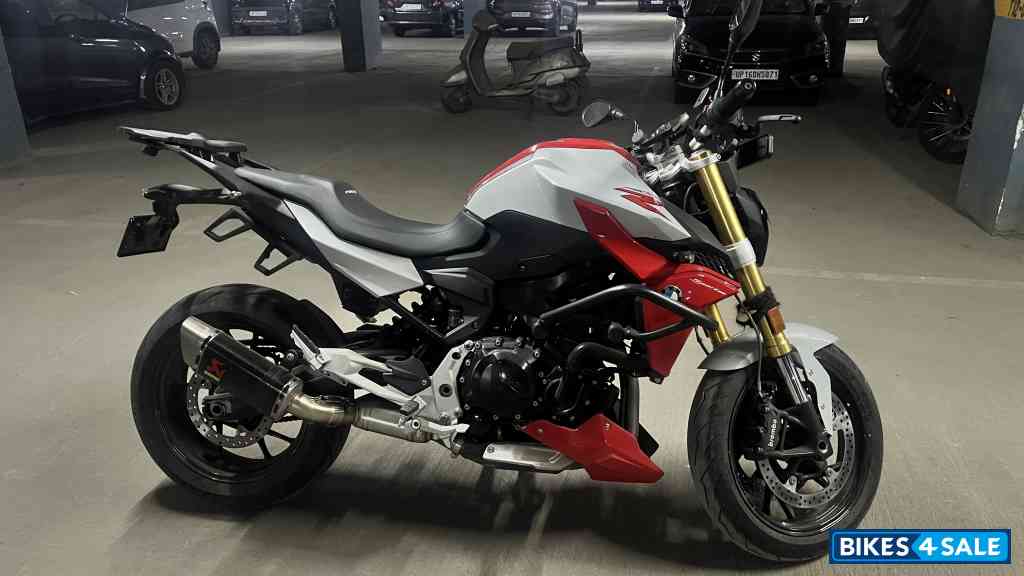 BMW F 900 R BMW F 900 R