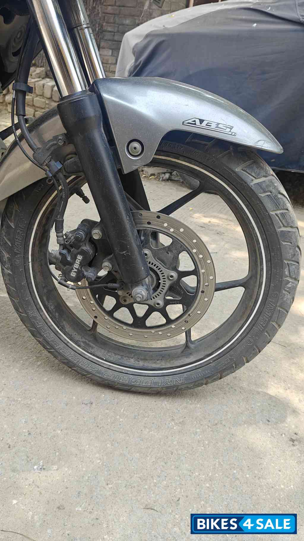 Silver Black Suzuki Intruder 150 FI Silver Black Suzuki Intruder 150 FI