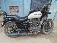 White Royal Enfield Thunderbird X 350
