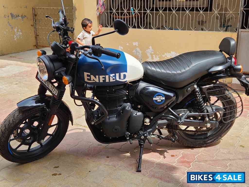 Rebel Blue Royal Enfield Hunter 350 2025