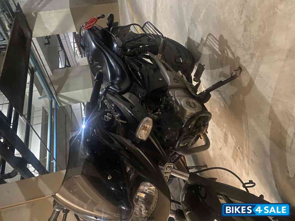 Black Bajaj Pulsar 150 Neon