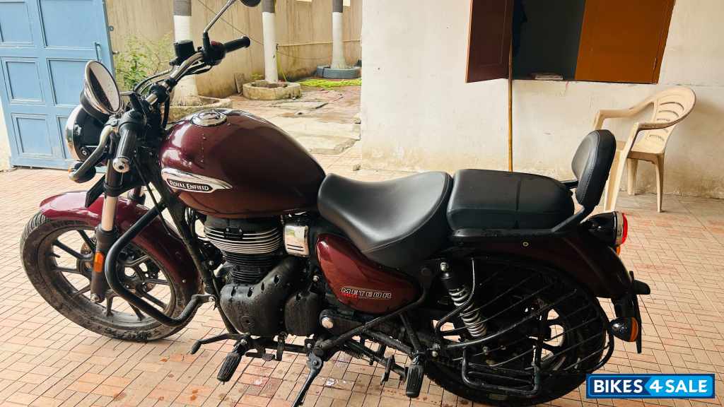 Royal Enfield Meteor 350 Stellar