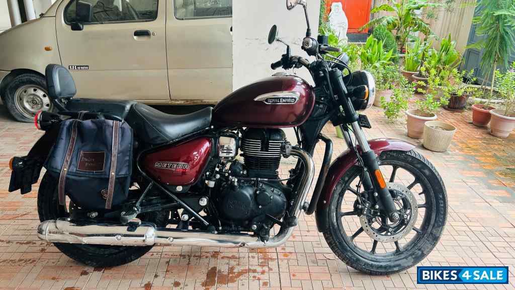 Royal Enfield Meteor 350 Stellar