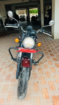 Royal Enfield Meteor 350 Stellar