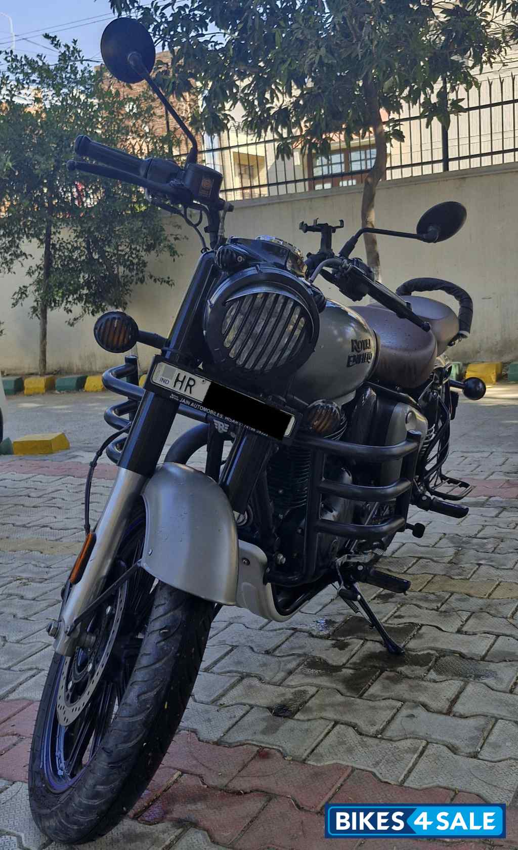 Gun Metal Grey Royal Enfield Classic Gunmetal Grey