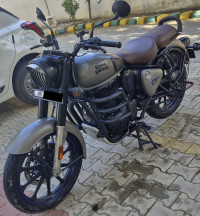 Gun Metal Grey Royal Enfield Classic Gunmetal Grey