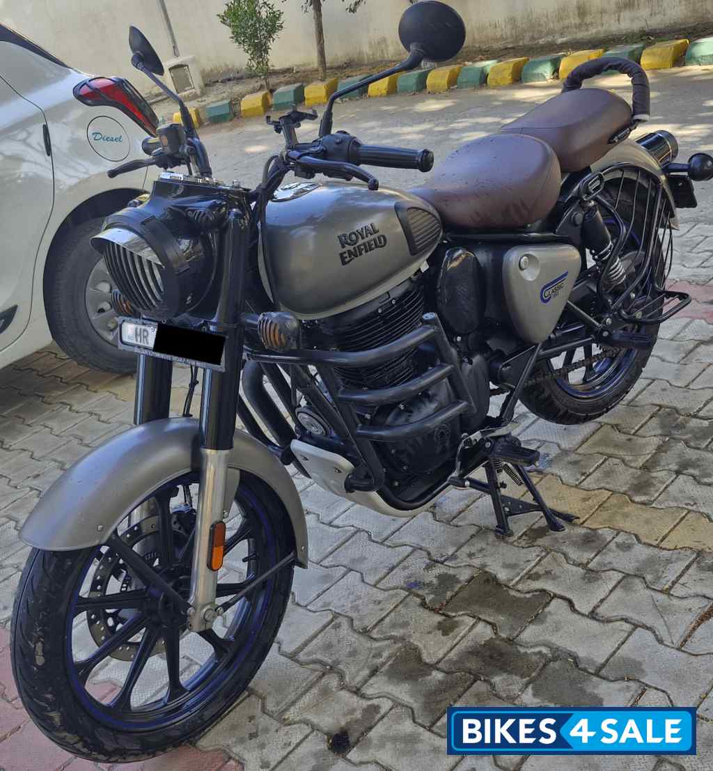Gun Metal Grey Royal Enfield Classic Gunmetal Grey Gun Metal Grey Royal Enfield Classic Gunmetal Grey