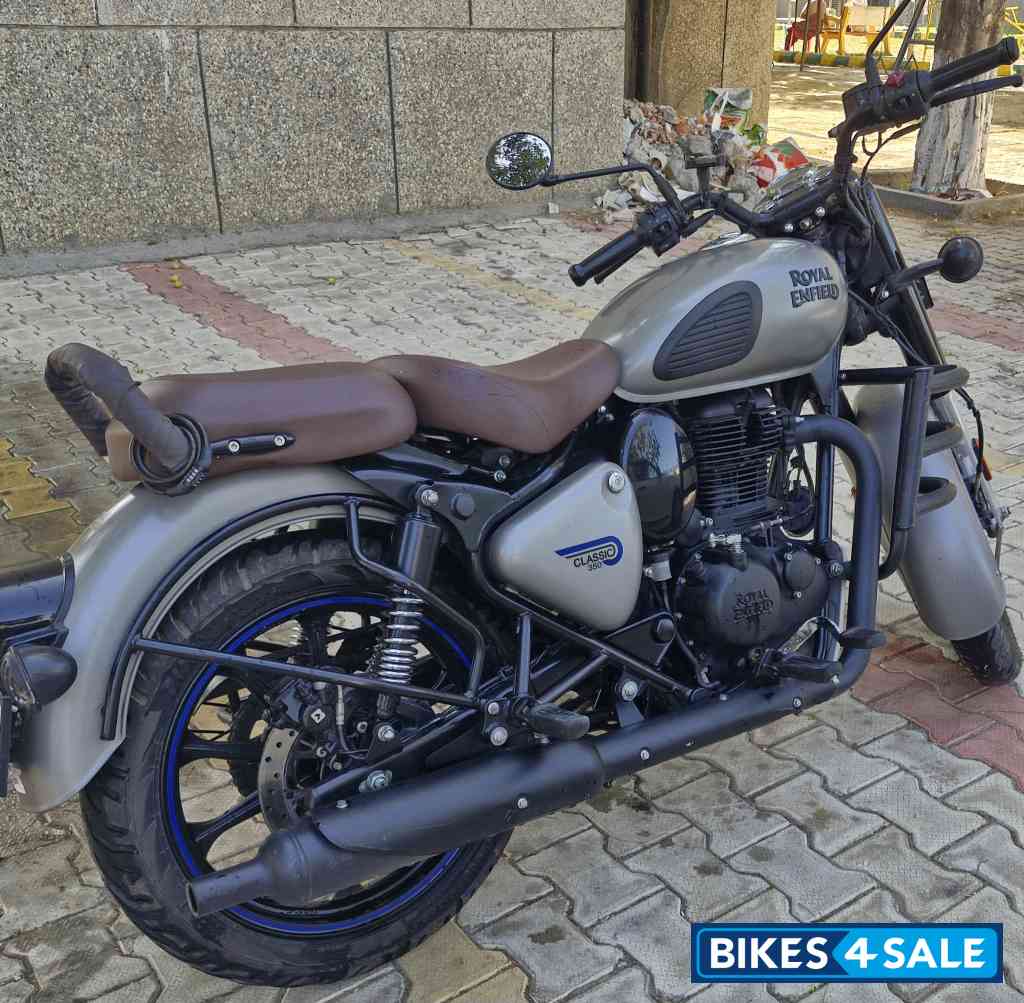 Gun Metal Grey Royal Enfield Classic Gunmetal Grey Gun Metal Grey Royal Enfield Classic Gunmetal Grey
