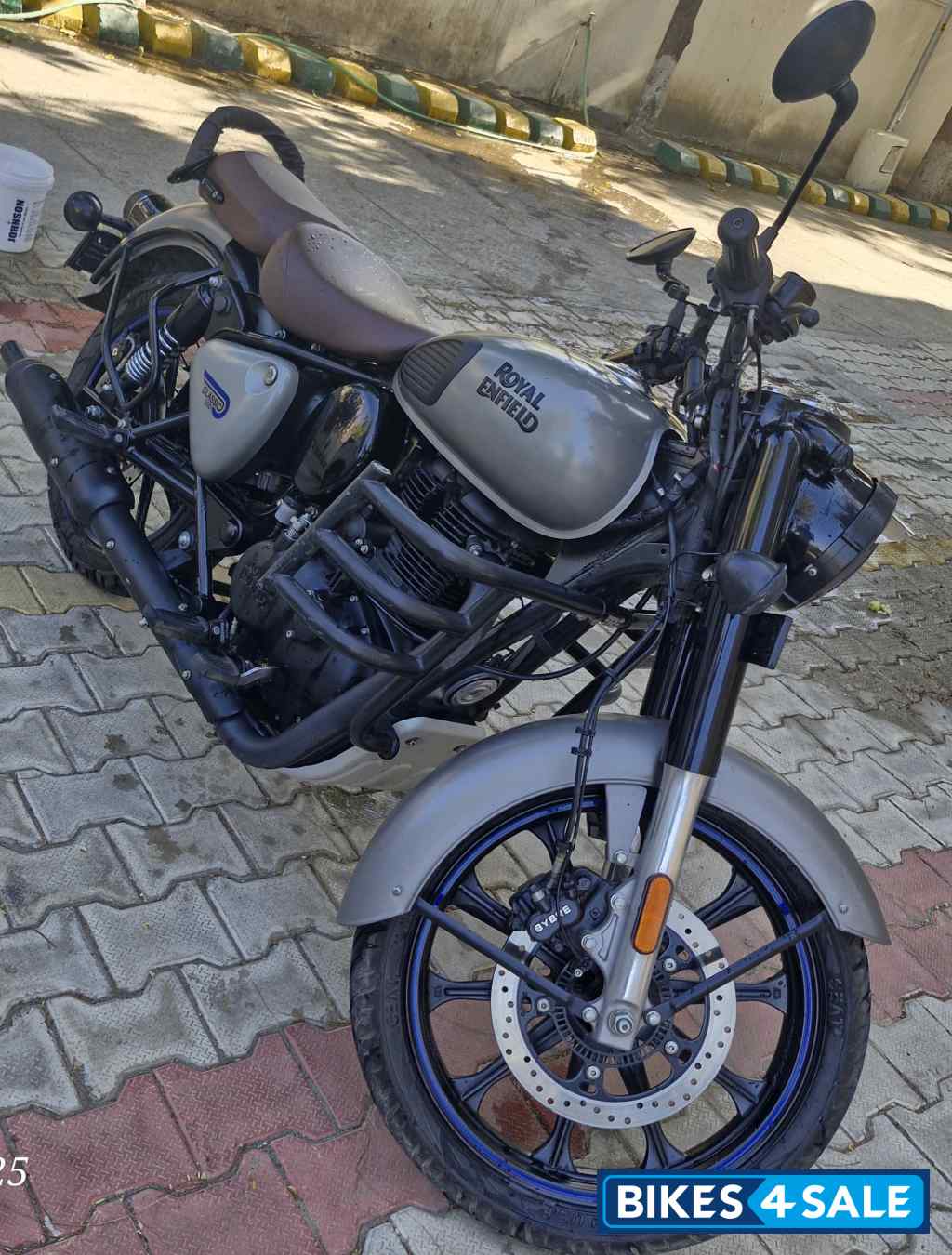 Gun Metal Grey Royal Enfield Classic Gunmetal Grey Gun Metal Grey Royal Enfield Classic Gunmetal Grey